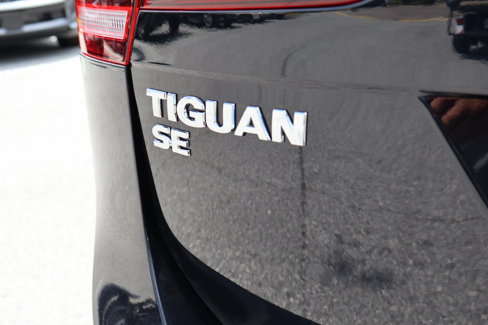 Used 2021 Volkswagen Tiguan SE image 8