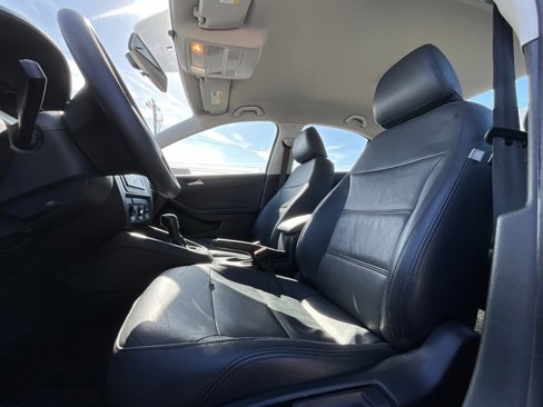 Used 2015 Volkswagen Jetta S image 10