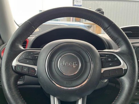 Used 2016 Jeep Renegade Trailhawk w/ Premium Trailhawk Package image 4