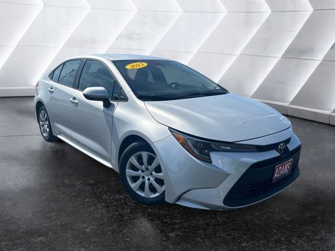 Used 2023 Toyota Corolla LE image 1