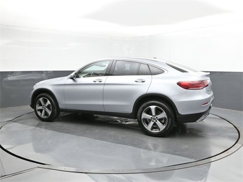 Used 2023 Mercedes-Benz GLC 300 4MATIC Coupe image 5