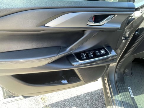 Used 2019 MAZDA CX-9 Touring image 16