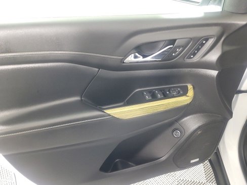 Used 2019 GMC Acadia Denali image 18