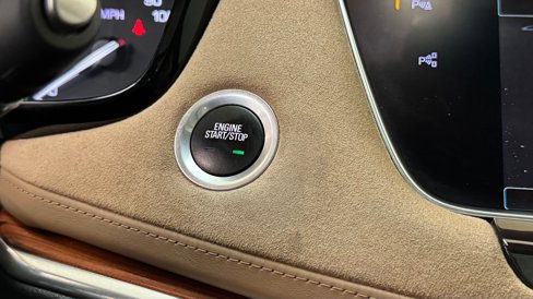 Used 2017 Cadillac XT5 Platinum w/ Driver Assist Package image 30