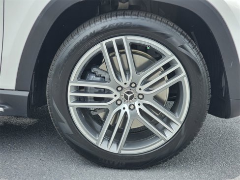 New 2025 Mercedes-Benz GLS 450 4MATIC image 13