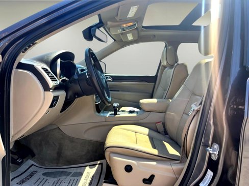 Used 2015 Jeep Grand Cherokee Overland image 9