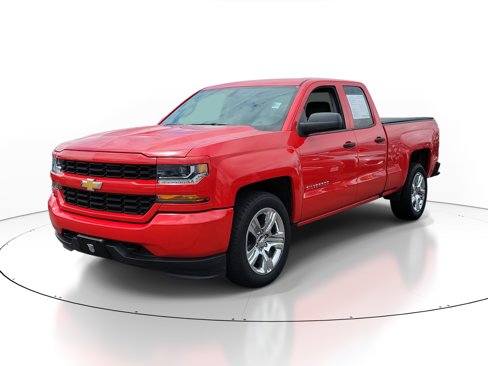 Used 2018 Chevrolet Silverado 1500 Custom image 2
