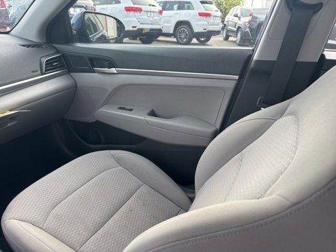 Used 2020 Hyundai Elantra SE image 14