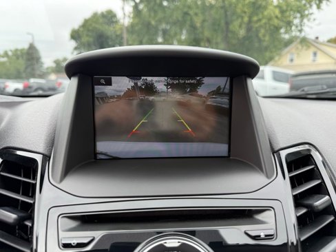 Used 2015 Ford Fiesta Titanium image 21
