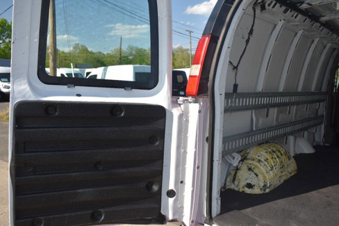 Used 2012 Chevrolet Express 1500 image 27