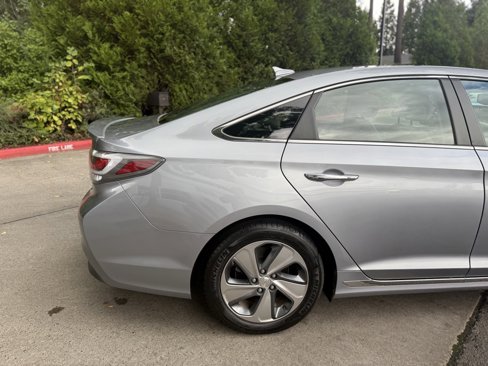 Used 2017 Hyundai Sonata Limited image 11