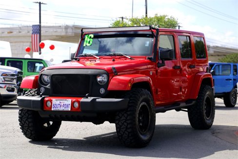 Used 2016 Jeep Wrangler Unlimited Sahara w/ Connectivity Group image 7