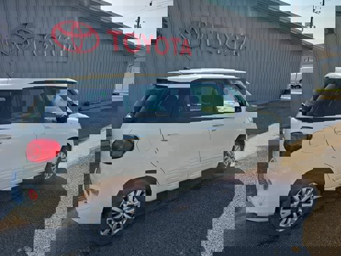 Used 2014 FIAT 500L Easy image 3
