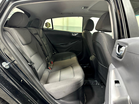 Used 2022 Hyundai Ioniq SEL image 19