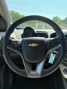 Used 2014 Chevrolet Sonic LT image 16