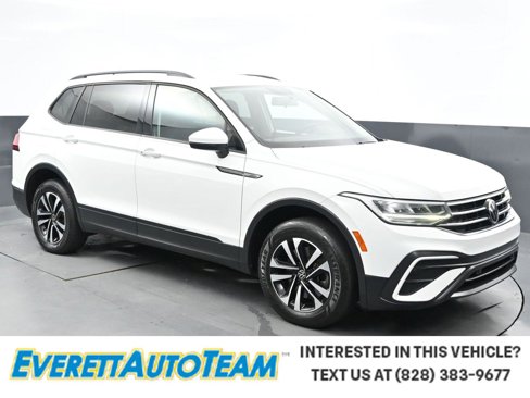 Used 2022 Volkswagen Tiguan S image 1