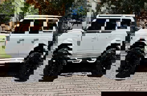 Used 2025 Ford Bronco Outer Banks image 5