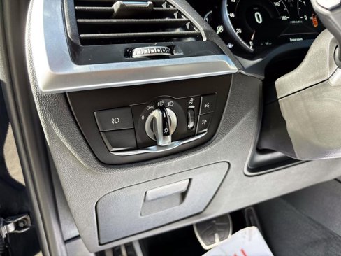 Used 2018 BMW X3 M40i image 15