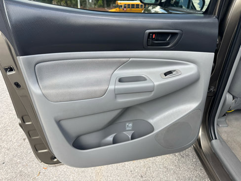 Used 2011 Toyota Tacoma PreRunner image 37