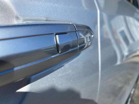 Used 2019 Cadillac XT4 Luxury w/ Cold Weather Package image 33