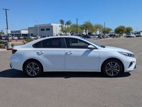 Used 2023 Kia Forte LXS w/ LXS Technology Package image 6