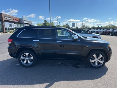 Used 2015 Jeep Grand Cherokee Overland image 3