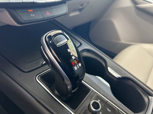 Used 2021 Cadillac XT4 Luxury image 8