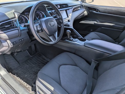 Used 2018 Toyota Camry LE image 23