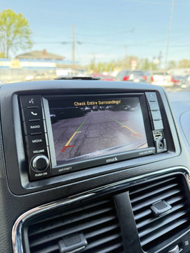 Used 2018 Dodge Grand Caravan SXT image 28