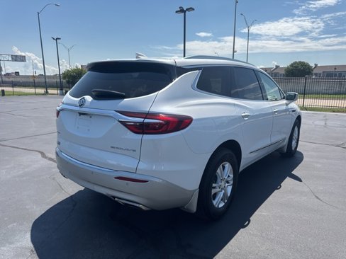 Used 2018 Buick Enclave Premium image 3