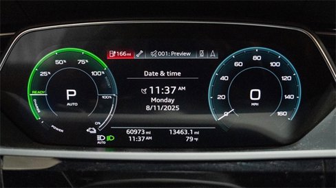 Used 2019 Audi e-tron Prestige w/ Prestige Package image 6