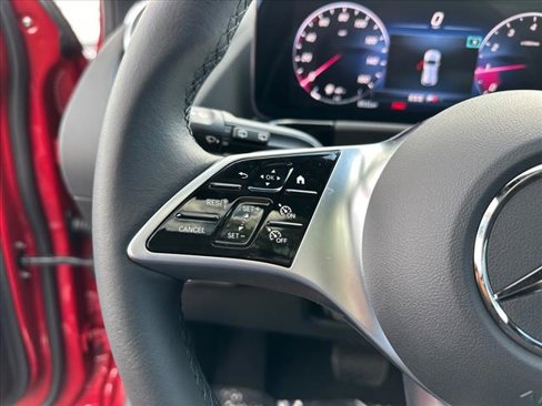 Certified 2025 Mercedes-Benz GLA 250 image 29