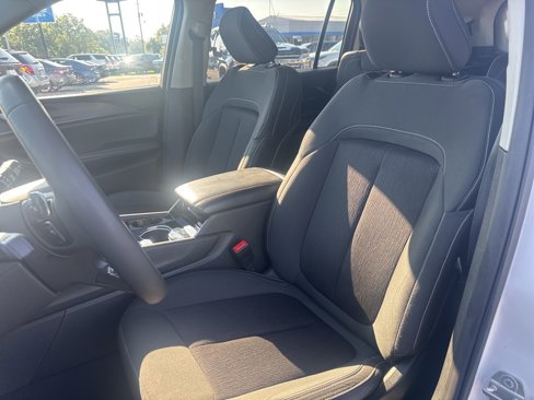 Used 2023 Jeep Grand Cherokee L Laredo image 12