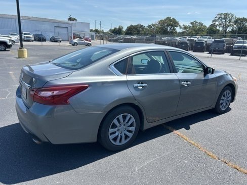 Used 2018 Nissan Altima 2.5 S w/ S Convenience Package image 4