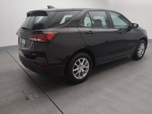 Used 2022 Chevrolet Equinox LS image 10