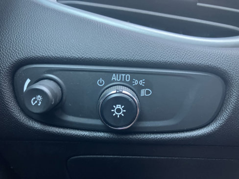 Used 2023 Chevrolet Malibu LT image 11