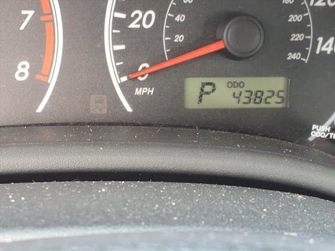 Used 2013 Toyota Corolla LE image 6