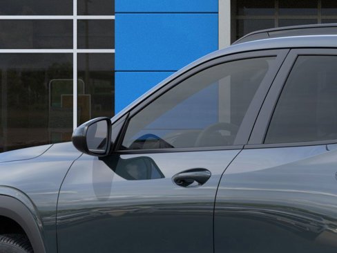 New 2025 Chevrolet Trax LT image 12