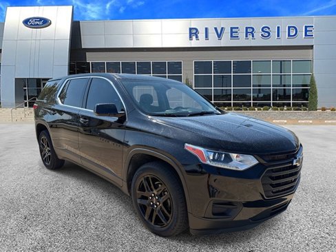 Used 2020 Chevrolet Traverse LS w/ LPO, Blackout Package image 2
