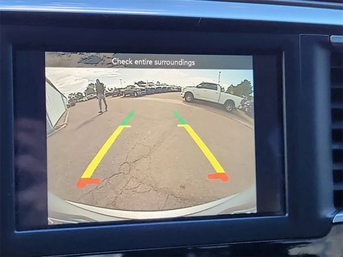 Used 2018 Chrysler Pacifica Touring-L image 25