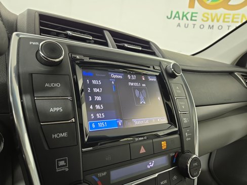 Used 2017 Toyota Camry XLE image 19