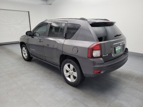 Used 2015 Jeep Compass Latitude w/ Sun/Sound Group image 3