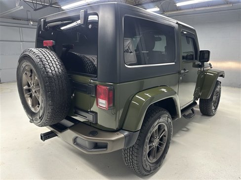 Used 2016 Jeep Wrangler Sahara image 8