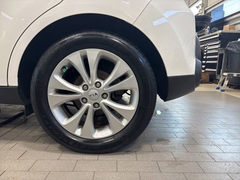 Used 2015 Kia Soul + image 24