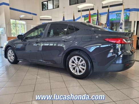 Used 2025 Toyota Camry LE image 6