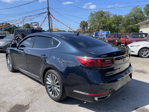 Used 2017 Kia Cadenza Premium w/ Luxury Package image 7