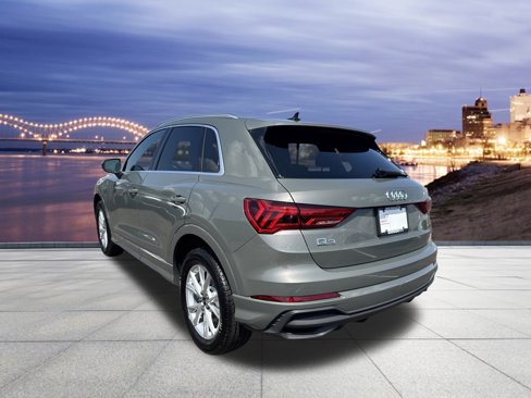 Certified 2025 Audi Q3 2.0T Premium w/ Convenience Package image 3