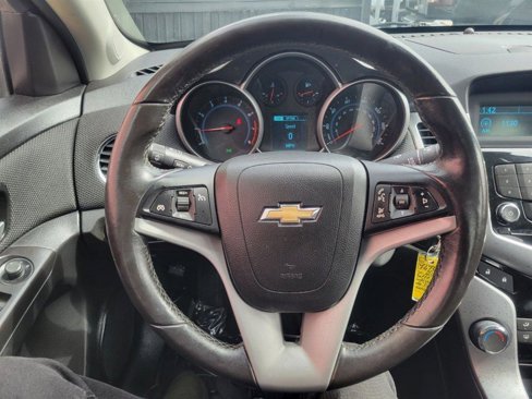 Used 2014 Chevrolet Cruze LT image 13