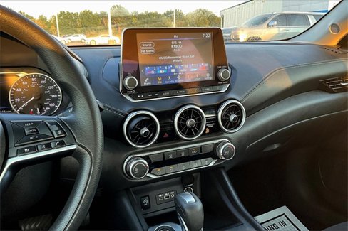 Used 2024 Nissan Sentra SV image 9