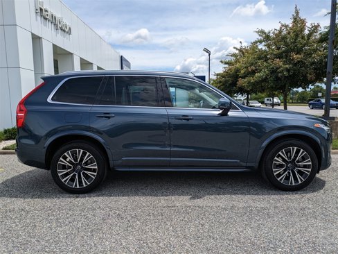 Certified 2022 Volvo XC90 T6 Momentum w/ Climate Package image 3
